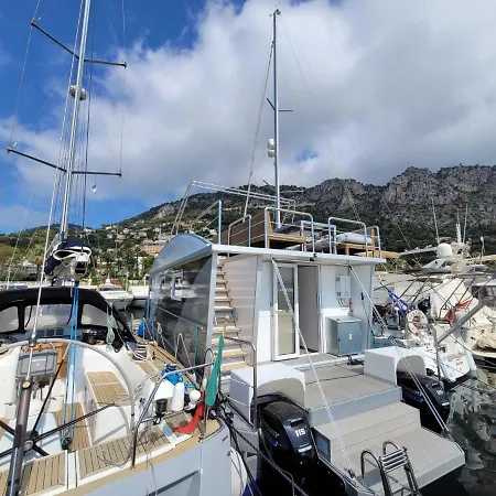 Houseboat Aurora