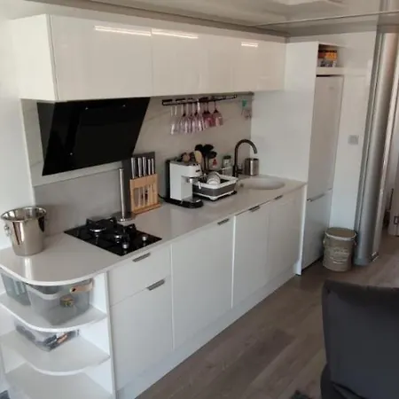 Houseboat Aurora * Beaulieu-sur-Mer